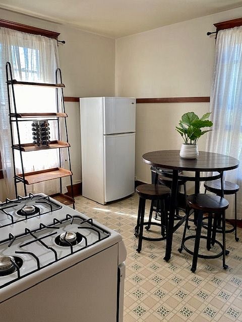 Furnished Finder property 456130_3 photo 3