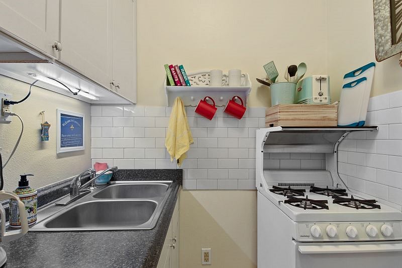 Furnished Finder property 456144_1 photo 3