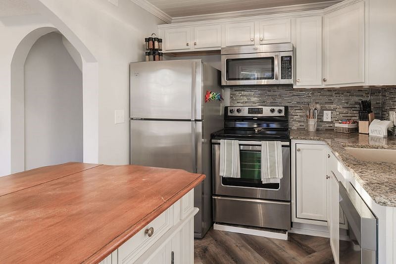 Furnished Finder property 456161_1 photo 23