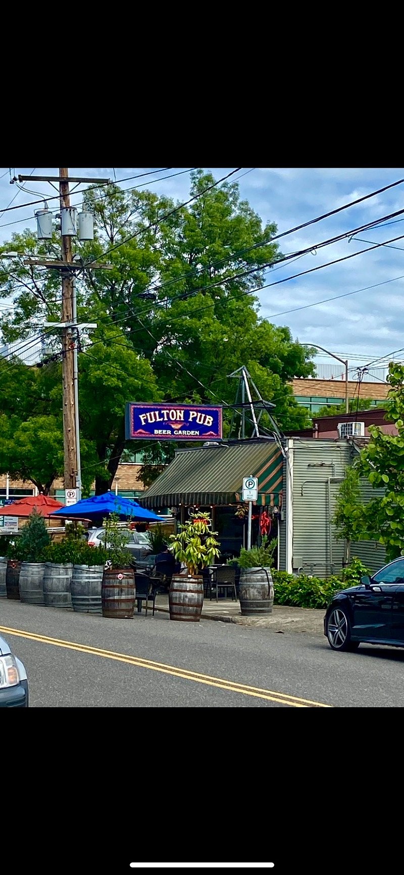 McMenamins Fulton Pub - 2 blocks away!