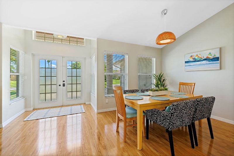 Furnished Finder property 456187_1 photo 25
