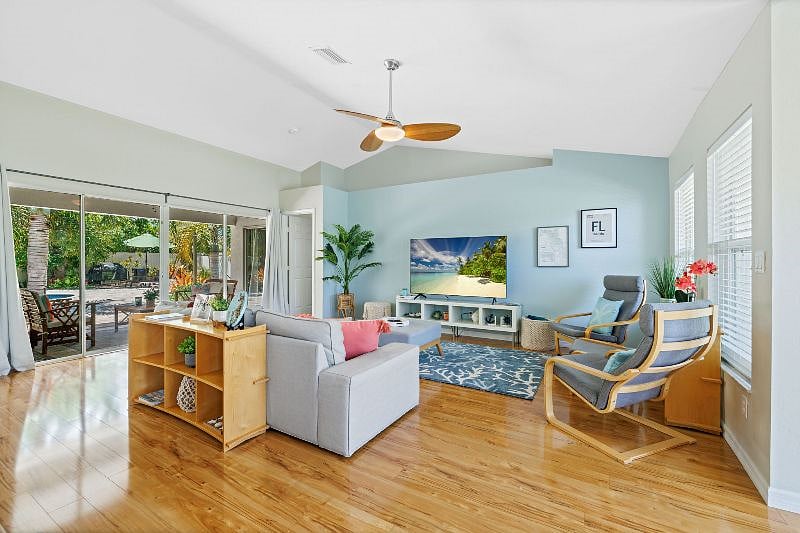 Furnished Finder property 456187_1 photo 2