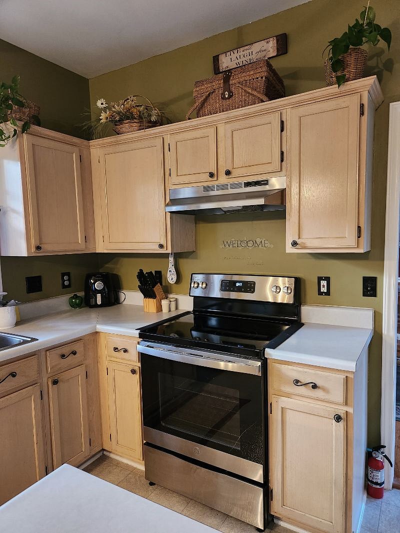 Newer Stainless Steel Appliances 