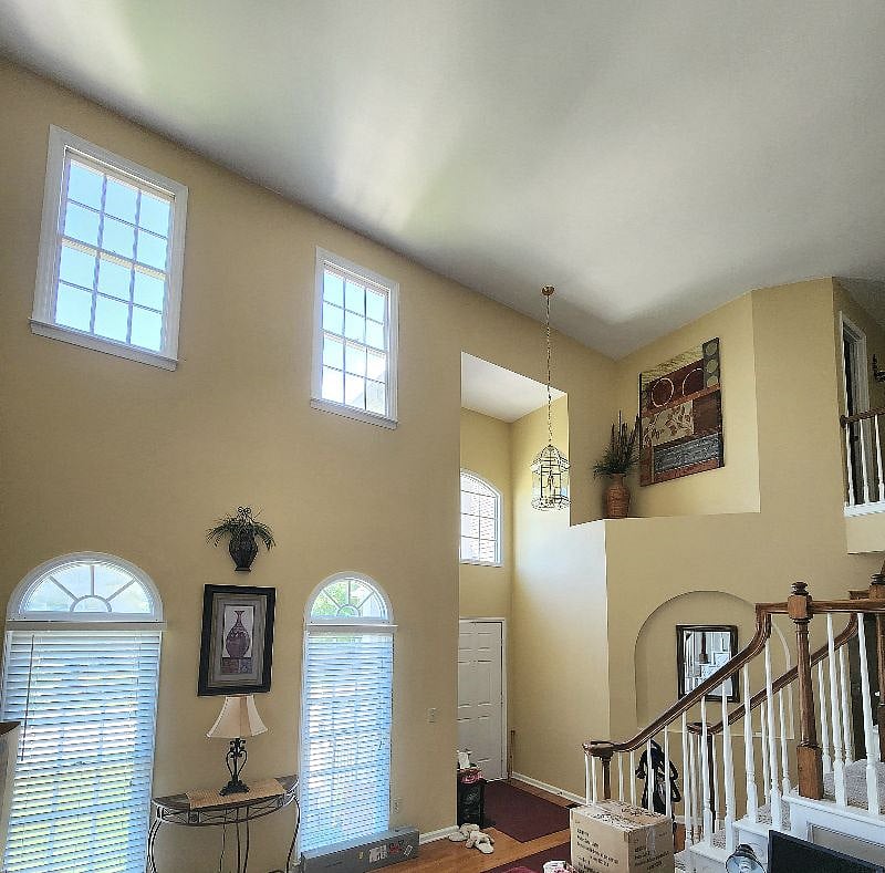 Entry/Foyer/Living Room Work Space 