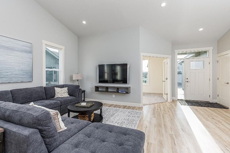 Furnished Finder property 456241_1 photo 9