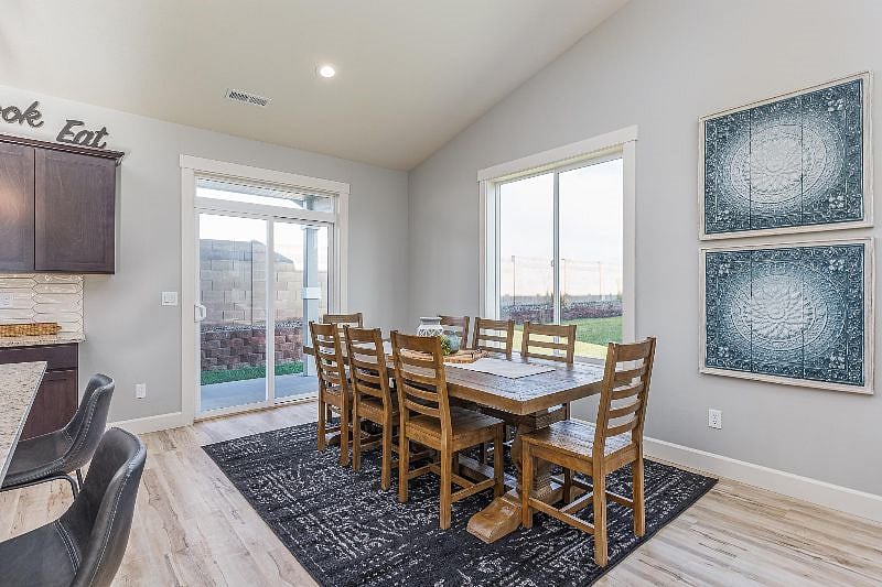 Furnished Finder property 456241_1 photo 13