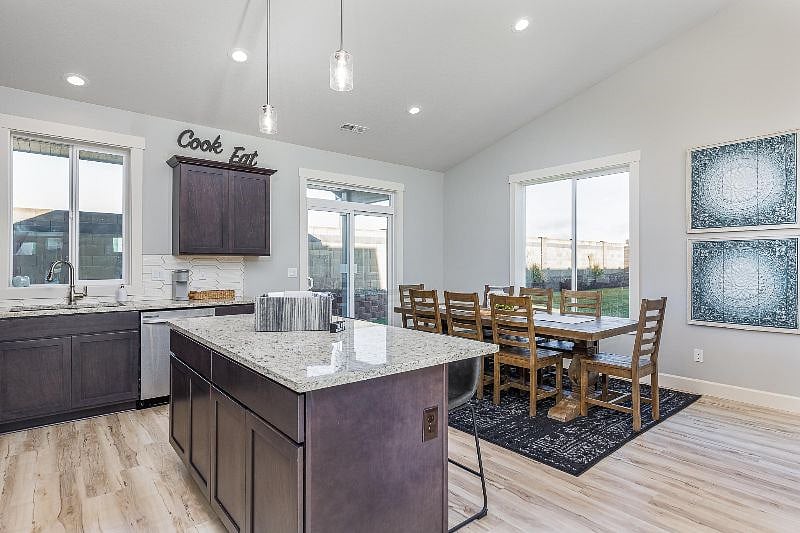 Furnished Finder property 456241_1 photo 16