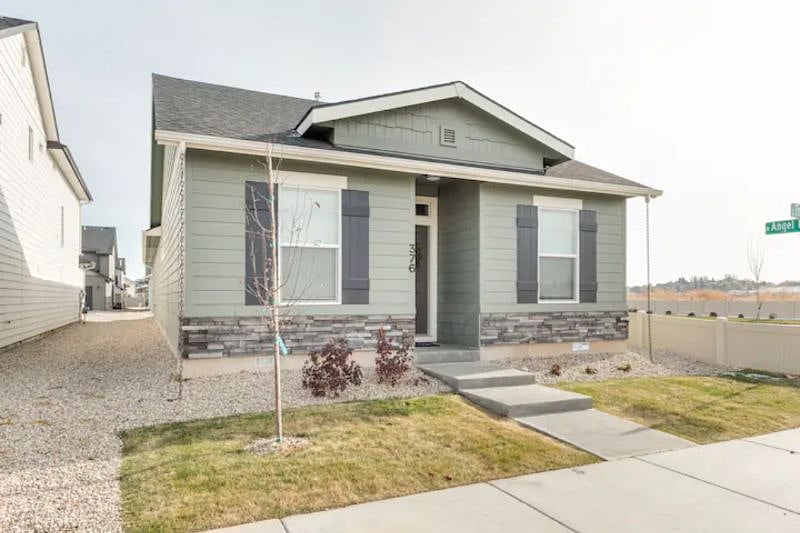 Furnished Finder property 456274_1 photo 1