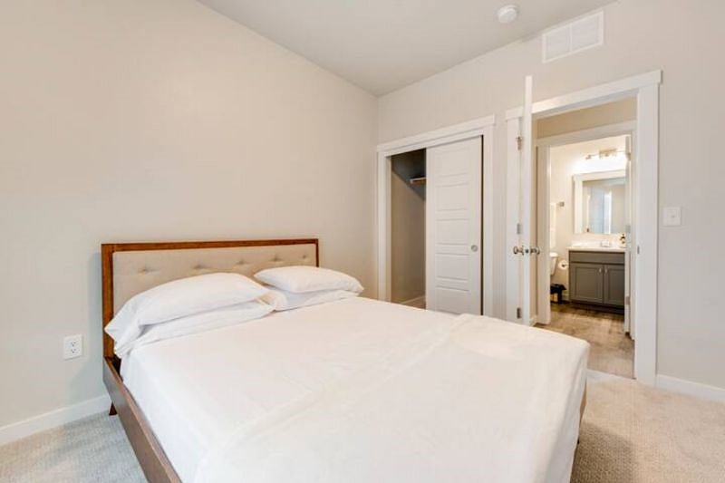 Furnished Finder property 456274_1 photo 12