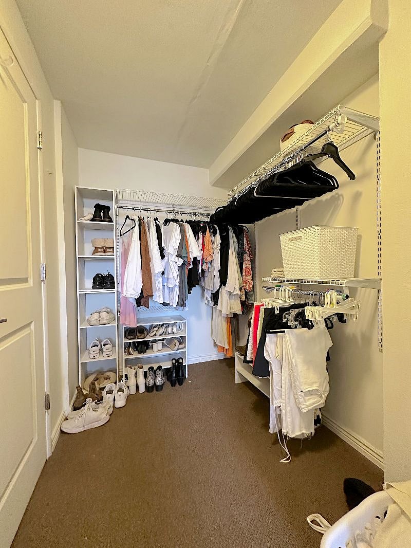 Master Bedroom walk-in closet 