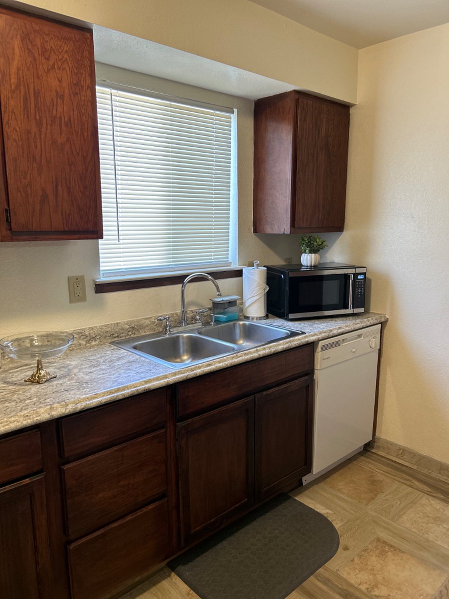 Furnished Finder property 456435_2 photo 7