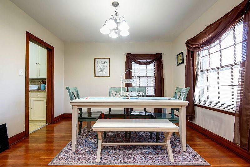 Bright and sunny dining room area.