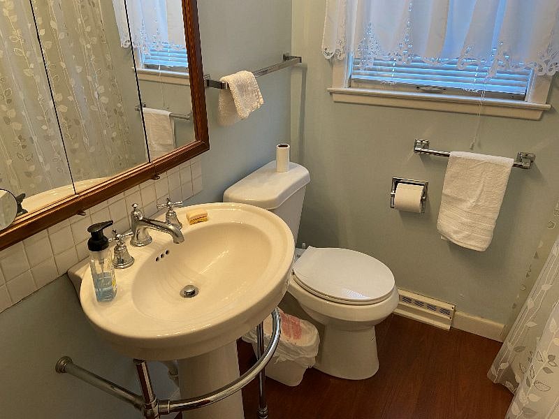 Main Floor bathroom