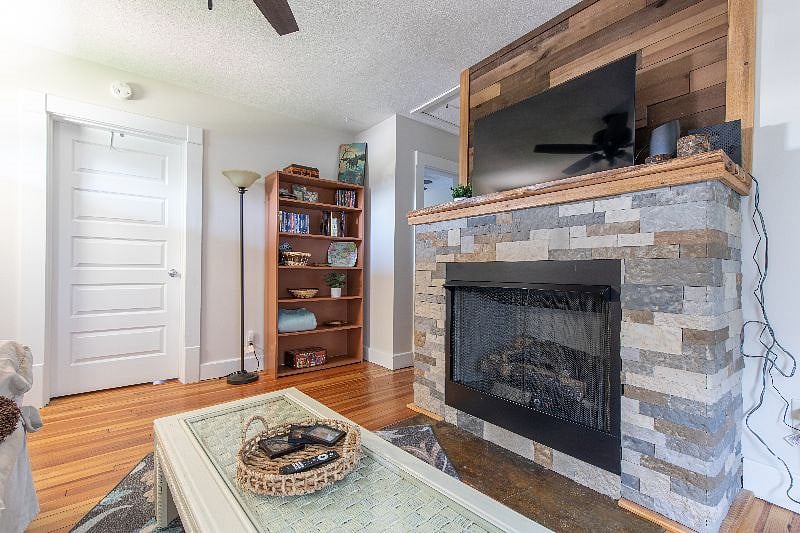 Furnished Finder property 456525_1 photo 16
