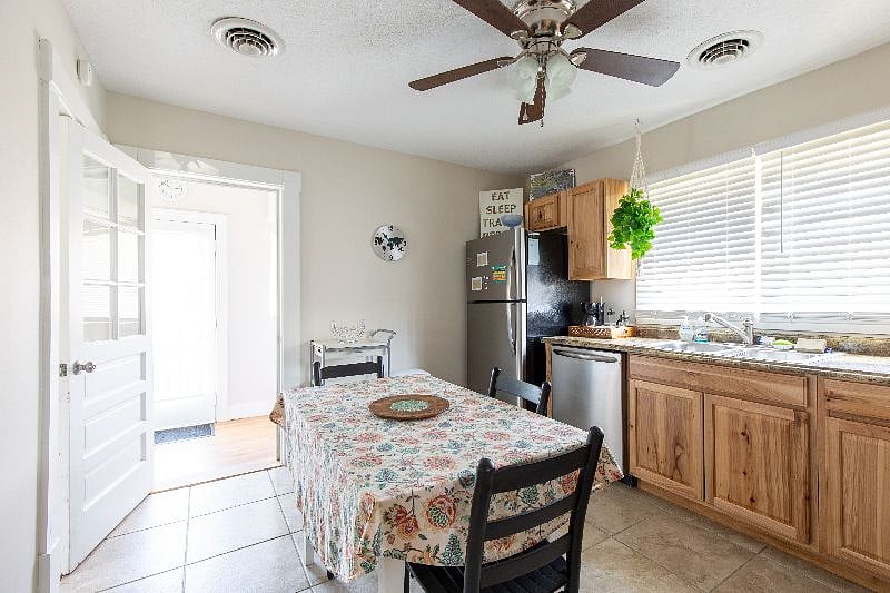 Furnished Finder property 456525_1 photo 23