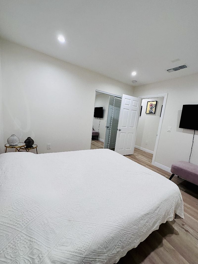 Furnished Finder property 456726_2 photo 10