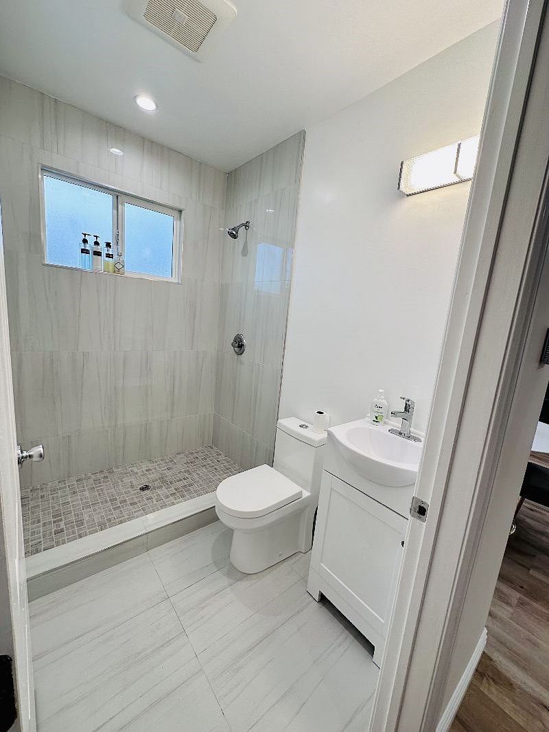 Furnished Finder property 456726_3 photo 10