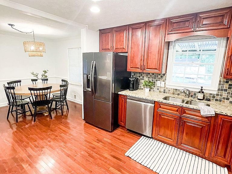 Furnished Finder property 456738_1 photo 9