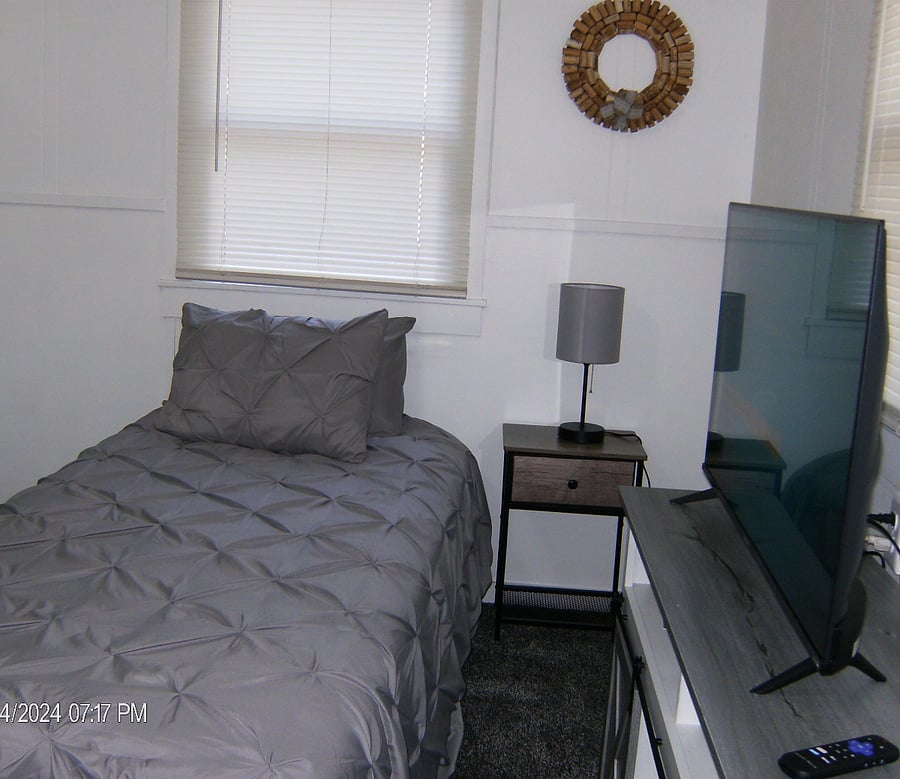 Furnished Finder property 456781_2 photo 17