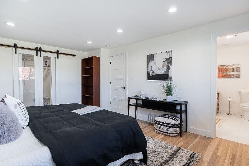 Furnished Finder property 456803_1 photo 25