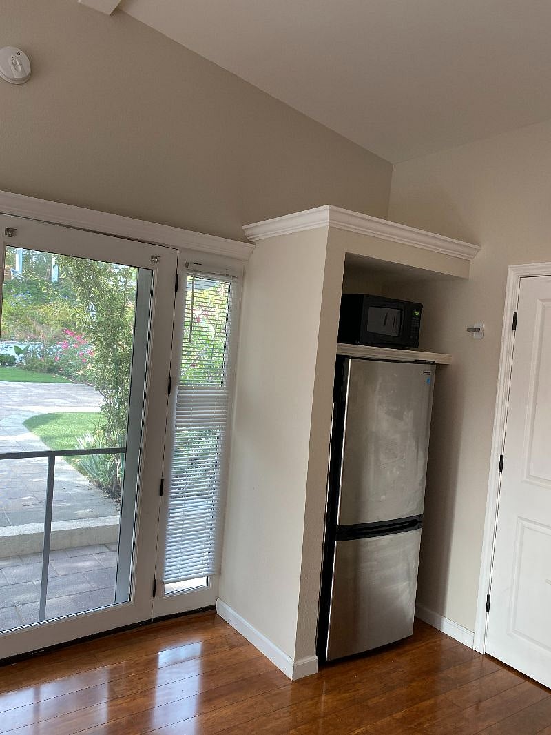 Furnished Finder property 456862_1 photo 3