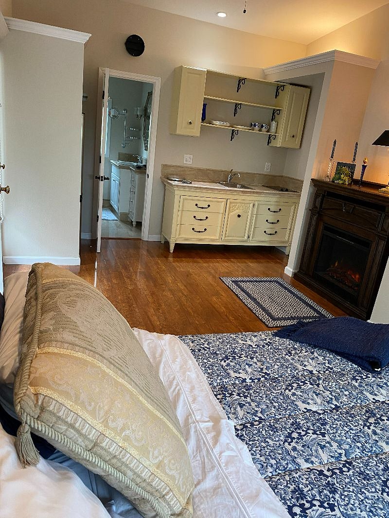 Furnished Finder property 456862_1 photo 8
