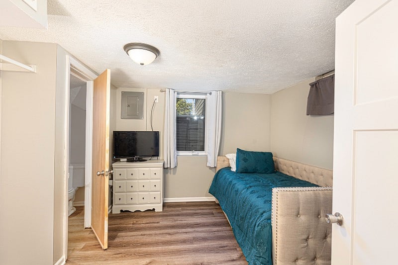 Furnished Finder property 456886_1 photo 15