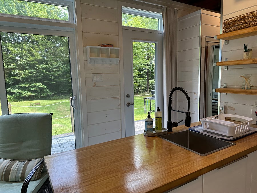 Furnished Finder property 456900_1 photo 3