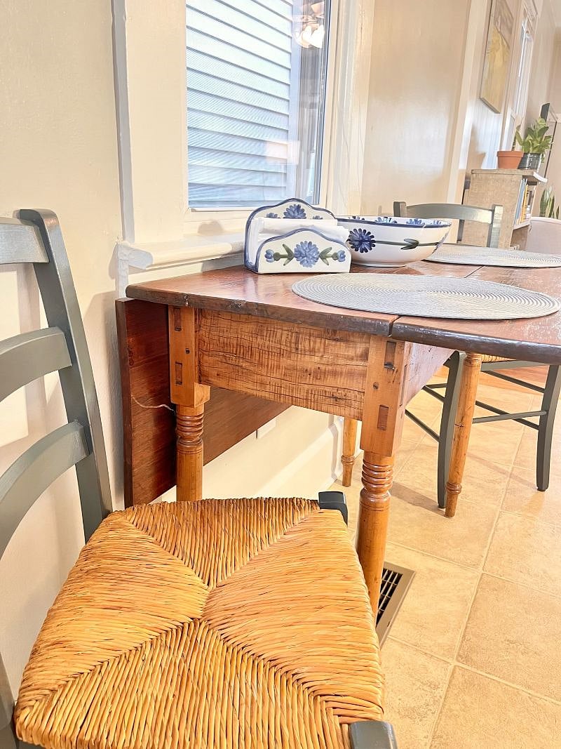 kitchen table seating