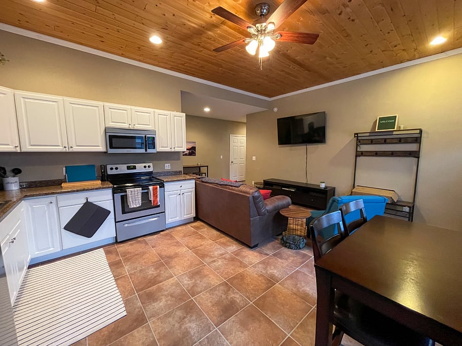 Furnished Finder property 456970_1 photo 2