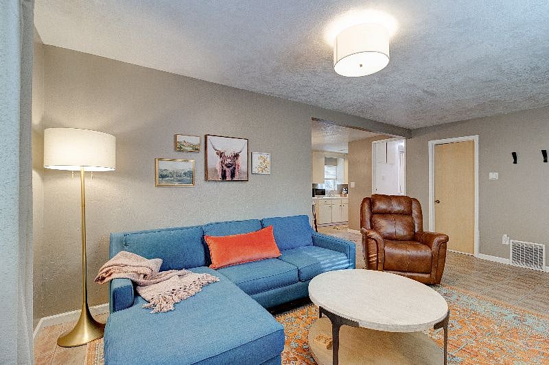 Furnished Finder property 457024_1 photo 4