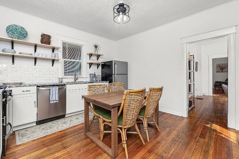 Furnished Finder property 457111_1 photo 11