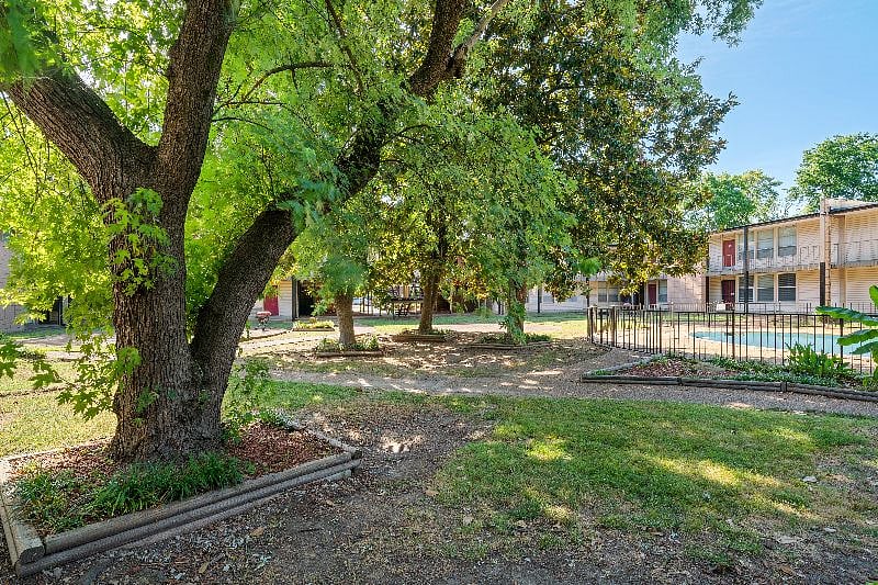 Furnished Finder property 457130_1 photo 14