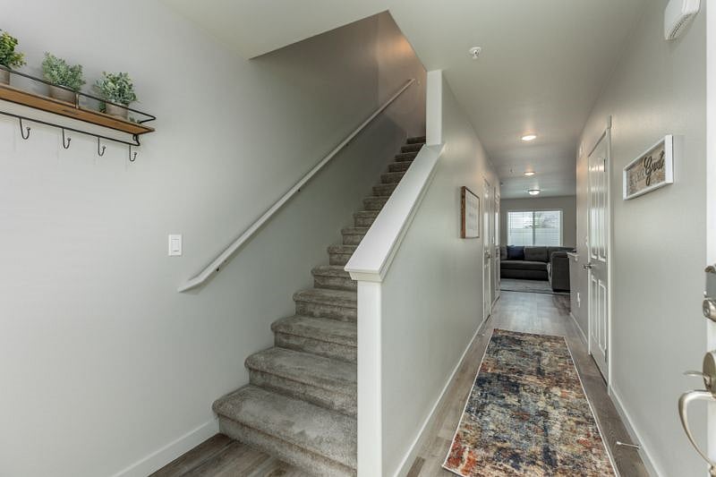 Furnished Finder property 457134_1 photo 17