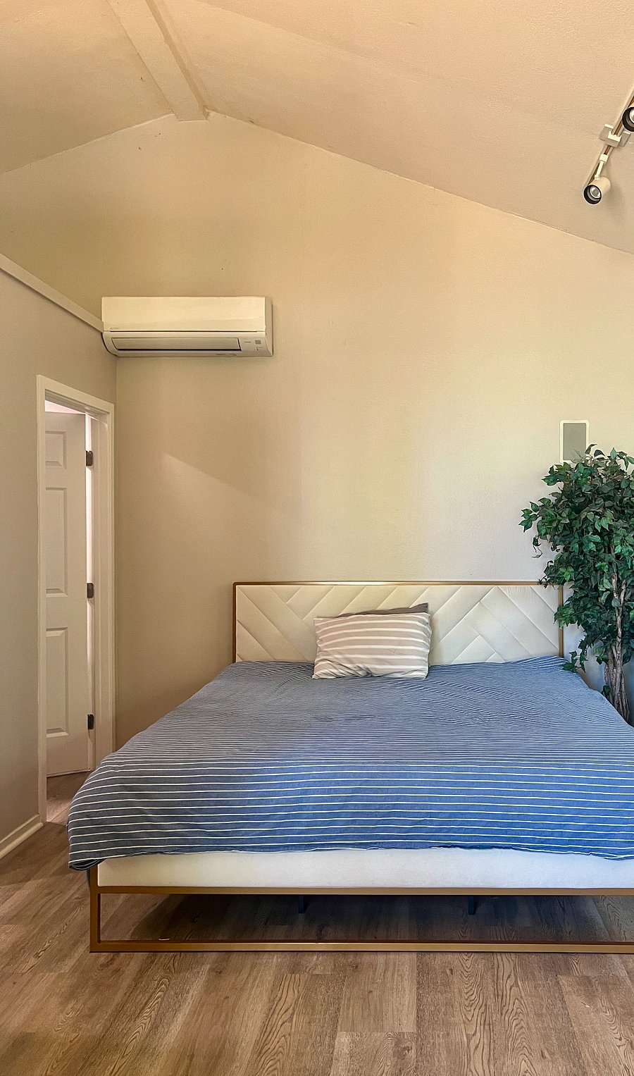 Furnished Finder property 457165_1 photo 8