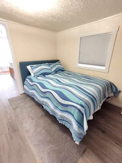 Comfortable queen bed