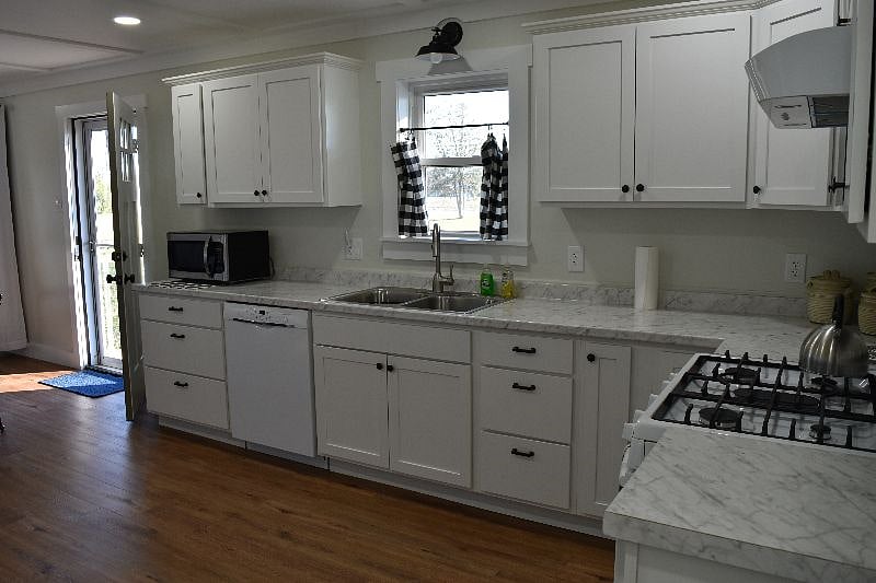 Furnished Finder property 457443_1 photo 4