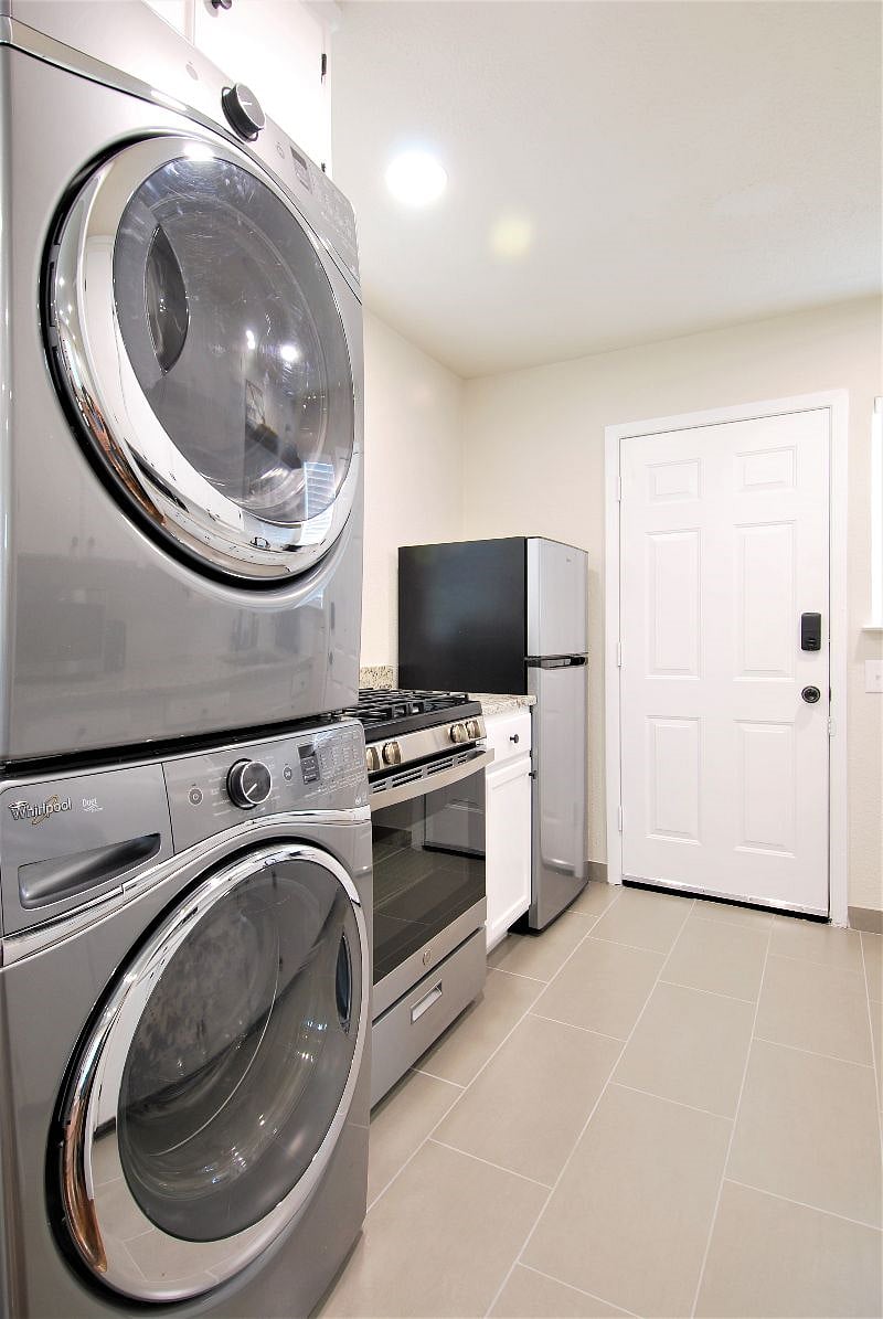 Furnished Finder property 457467_1 photo 22