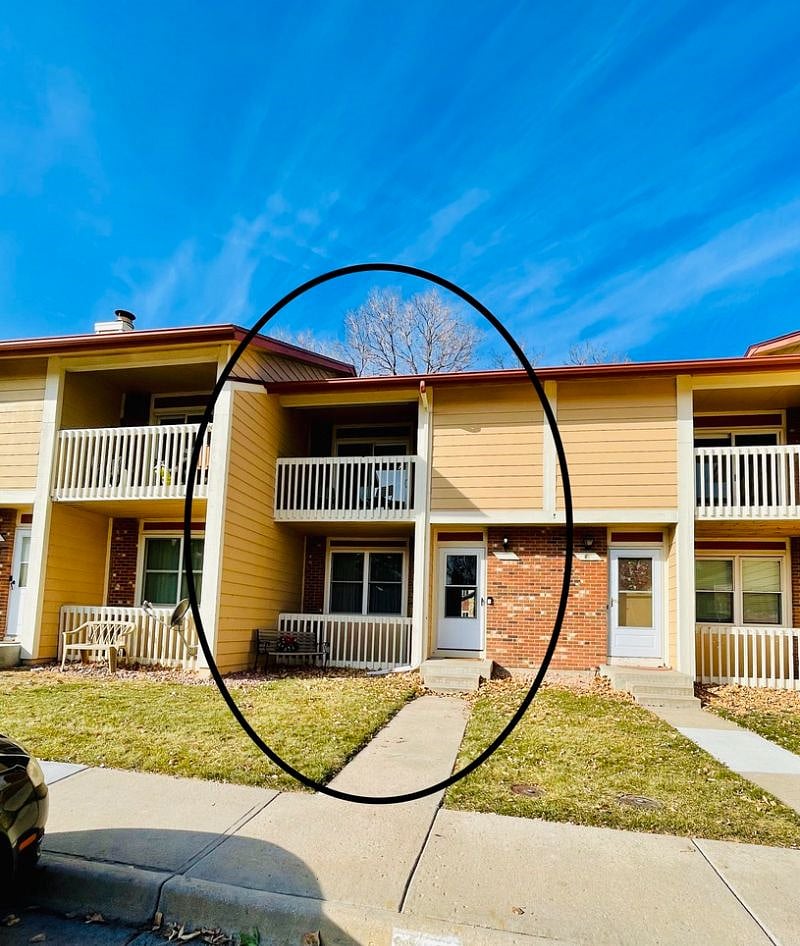 Community Center Town House