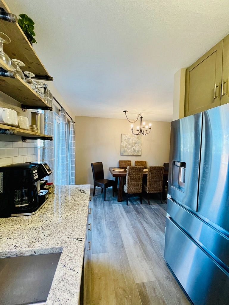 Kitchen - looking towards dining room