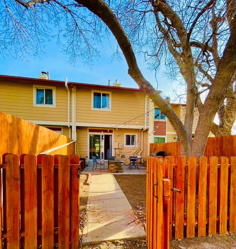 Private Back Yard - fully fenced