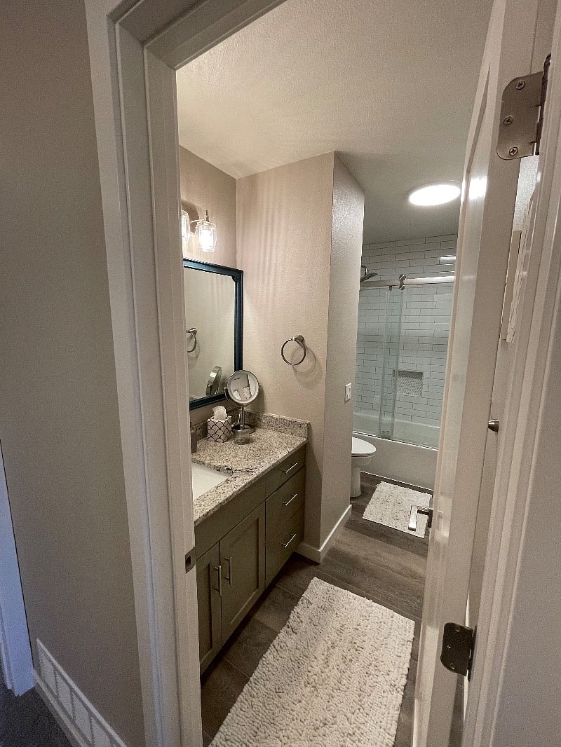 Upstairs Full Bath