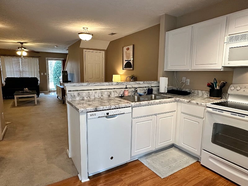 Furnished Finder property 457483_1 photo 13