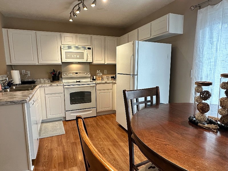 Furnished Finder property 457483_1 photo 12