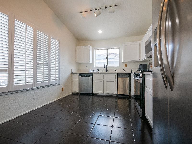 Furnished Finder property 457525_1 photo 15