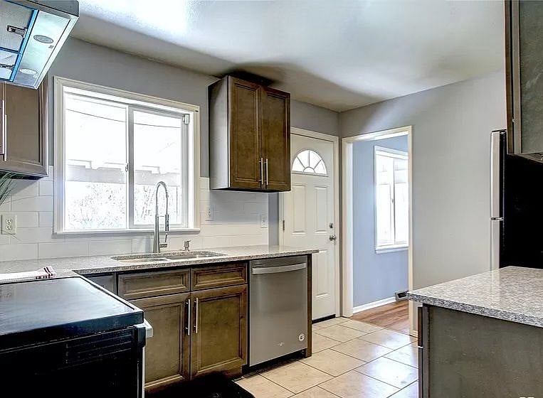 Furnished Finder property 457676_1 photo 4