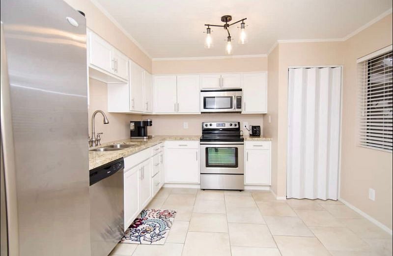 Furnished Finder property 457779_1 photo 4
