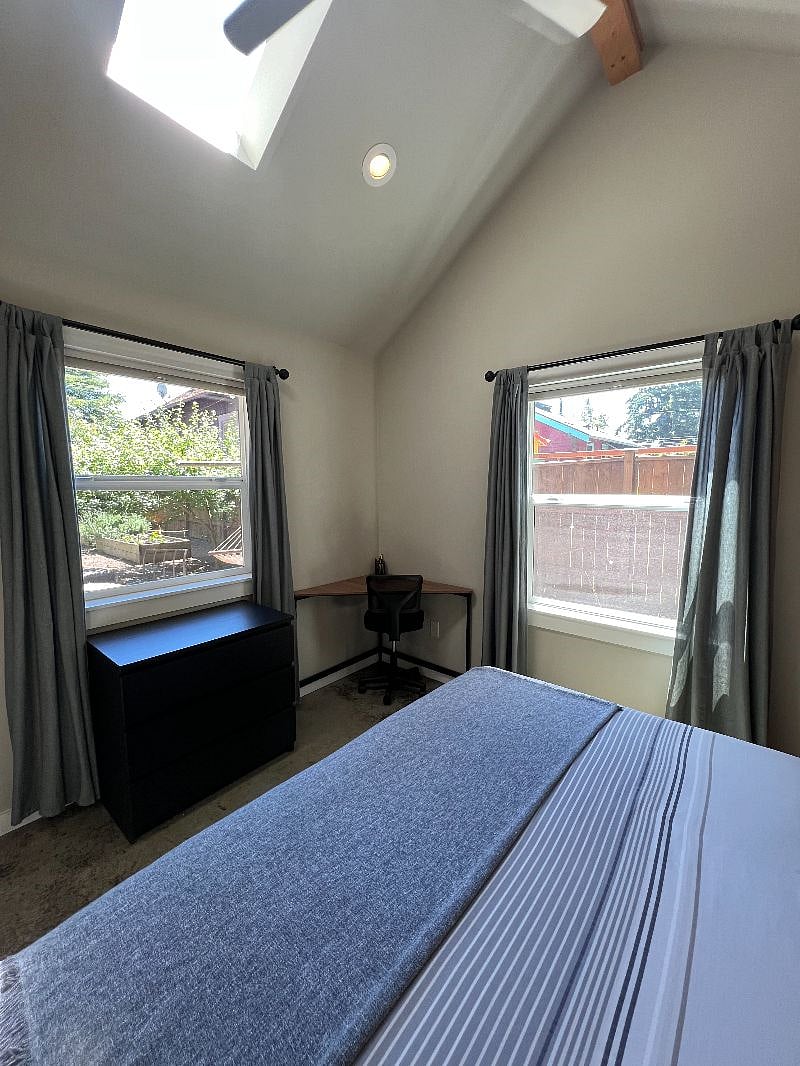 Bedroom with Desk