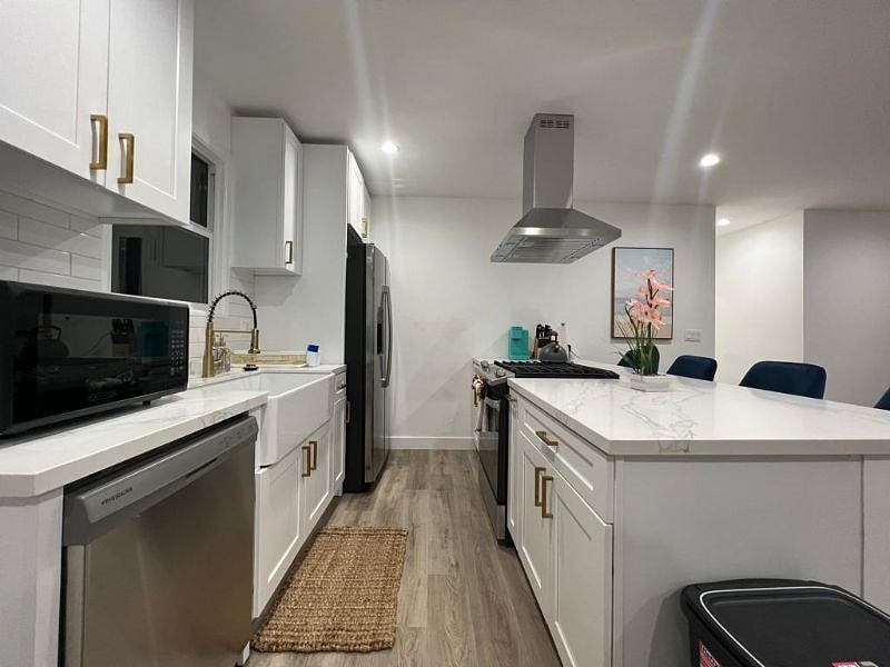 Furnished Finder property 457801_1 photo 4
