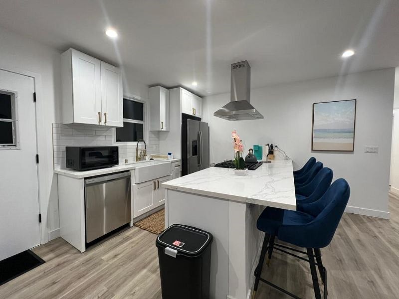 Furnished Finder property 457801_1 photo 6